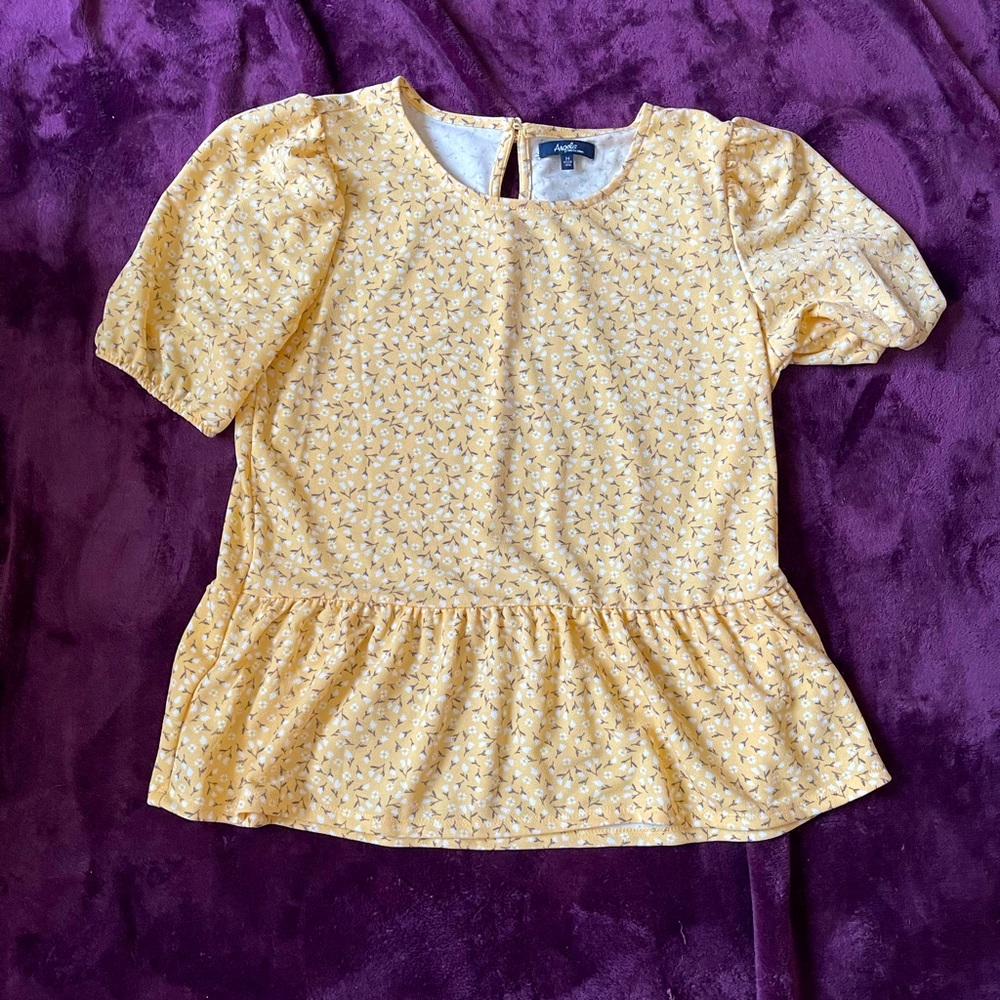 Daisy Print Yellow Top
